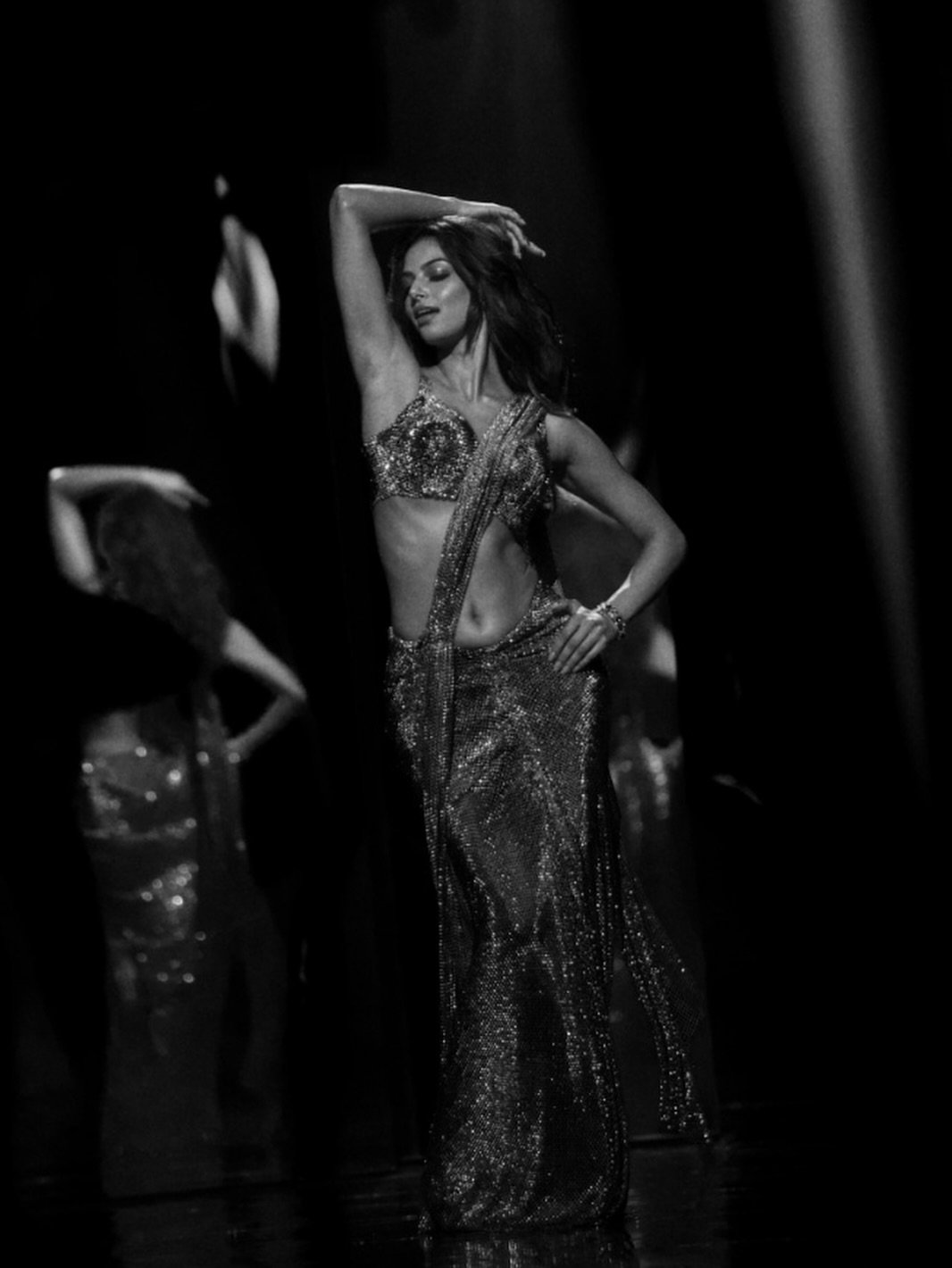 harnaaz sandhu baaghi 4 images