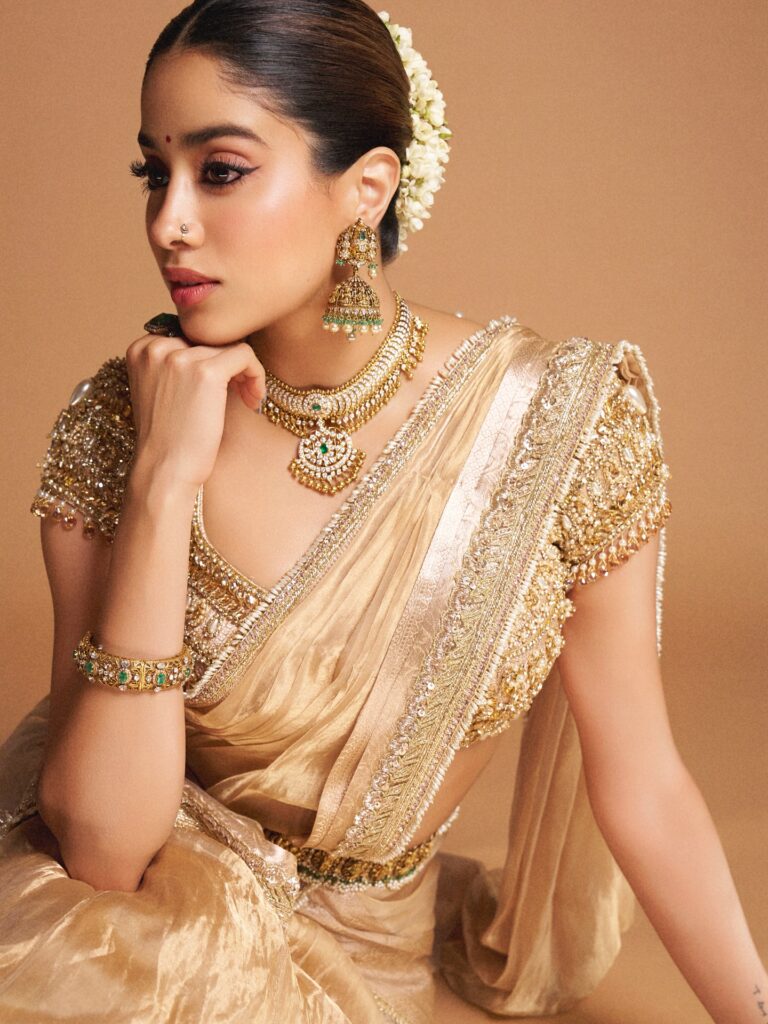 janhvi kapoor saree images