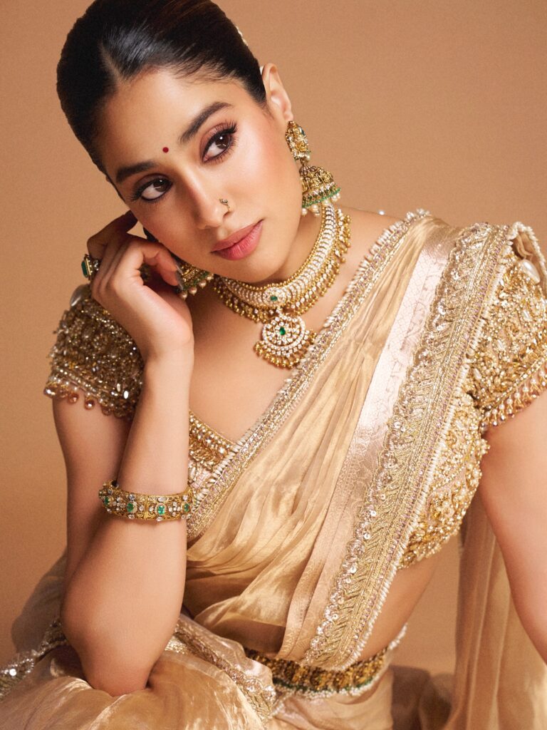 janhvi kapoor saree images